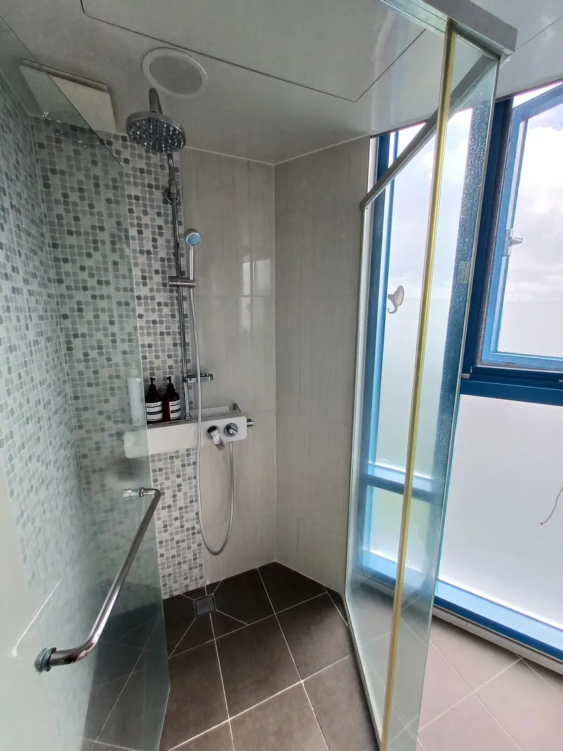 [Jungmun-dong, Seogwipo] Jungmun Ocean, Top Floor, Two Rooms, 1 Queen Bed, 1 Super Single, Ocean View, Suite Room 10