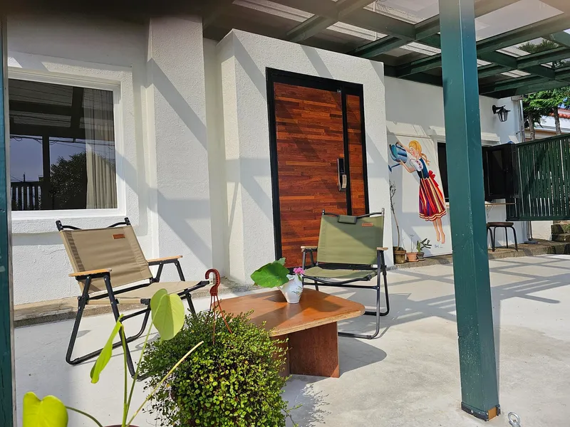 [Namwon, Seogwipo] Family room. Two-room. Private detached house located within the village. Pets allowed. Free guest access. 68