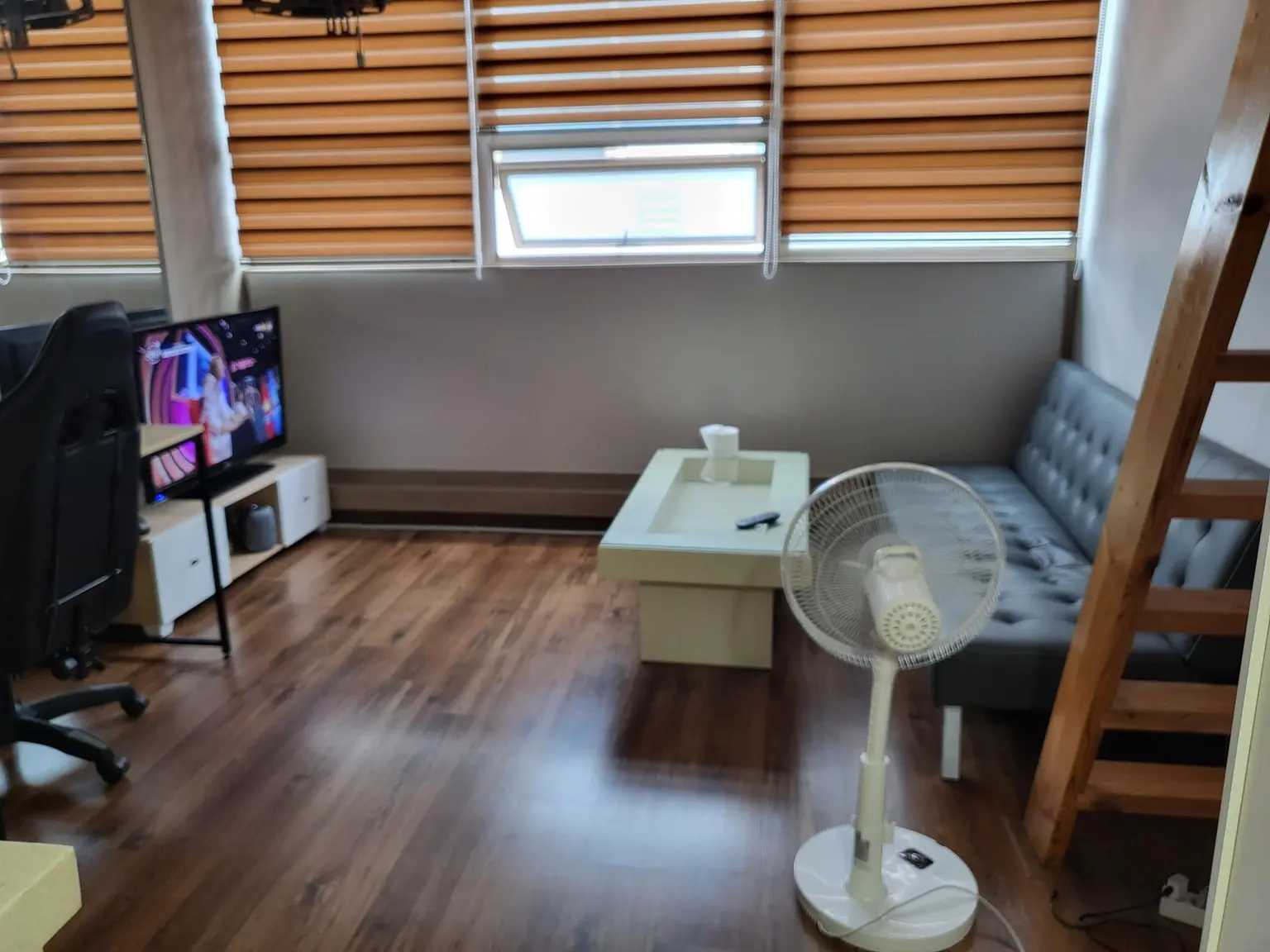 Daejeon Free Netflix viewing at Happy House, 1 minute from Yuseong Hot Springs Station - main image