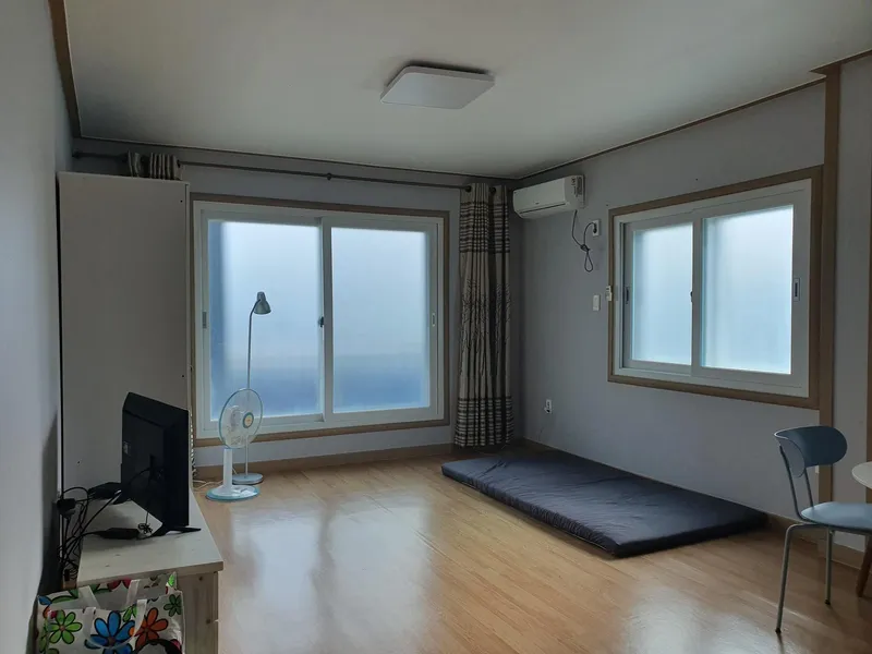 [Hongcheon] One-room apartment 302, 5 minutes away by car from Vivaldi Park, a mountain village with good air 5