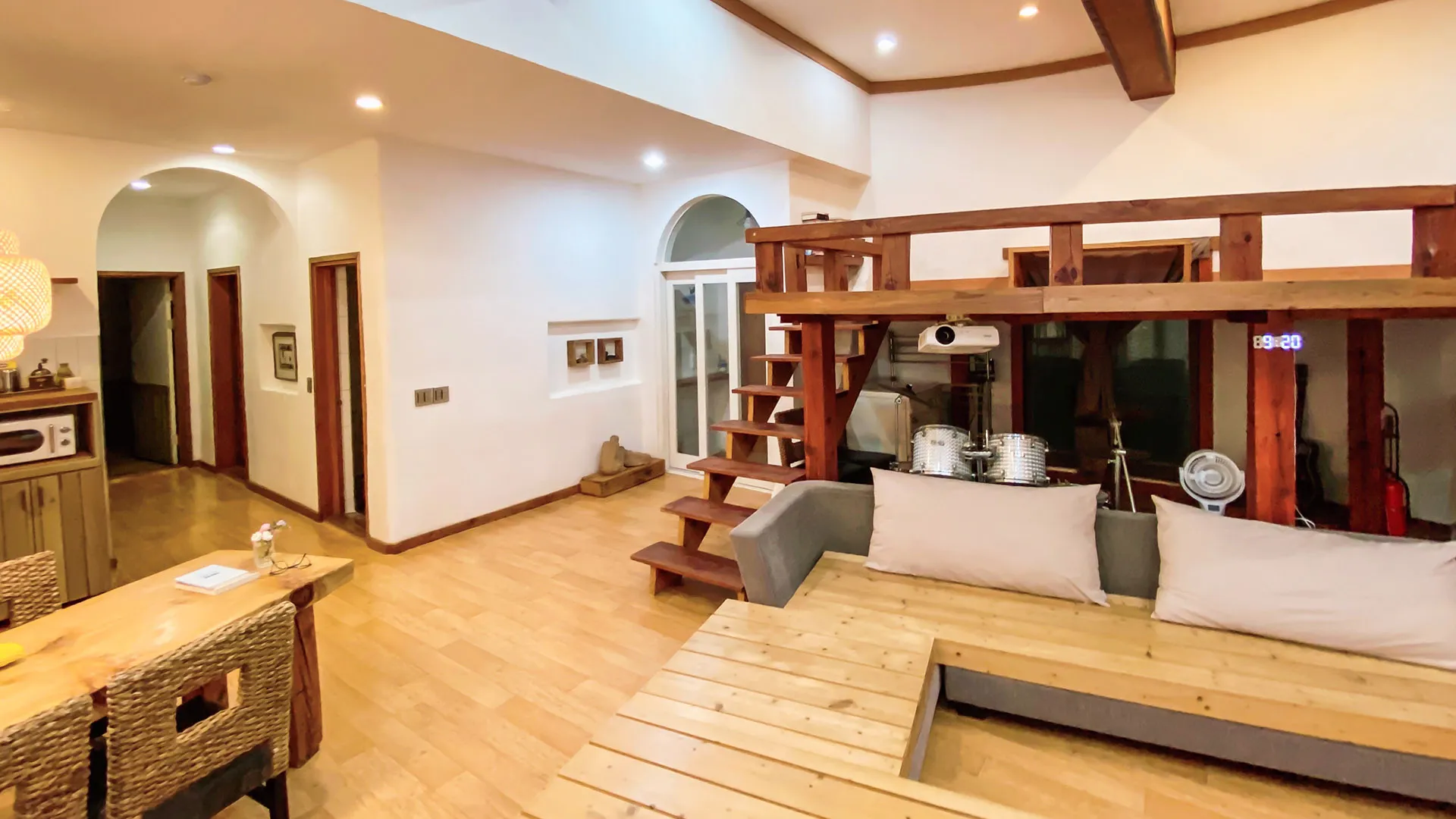 Yongjin-eup Three-Bedroom Private Villa