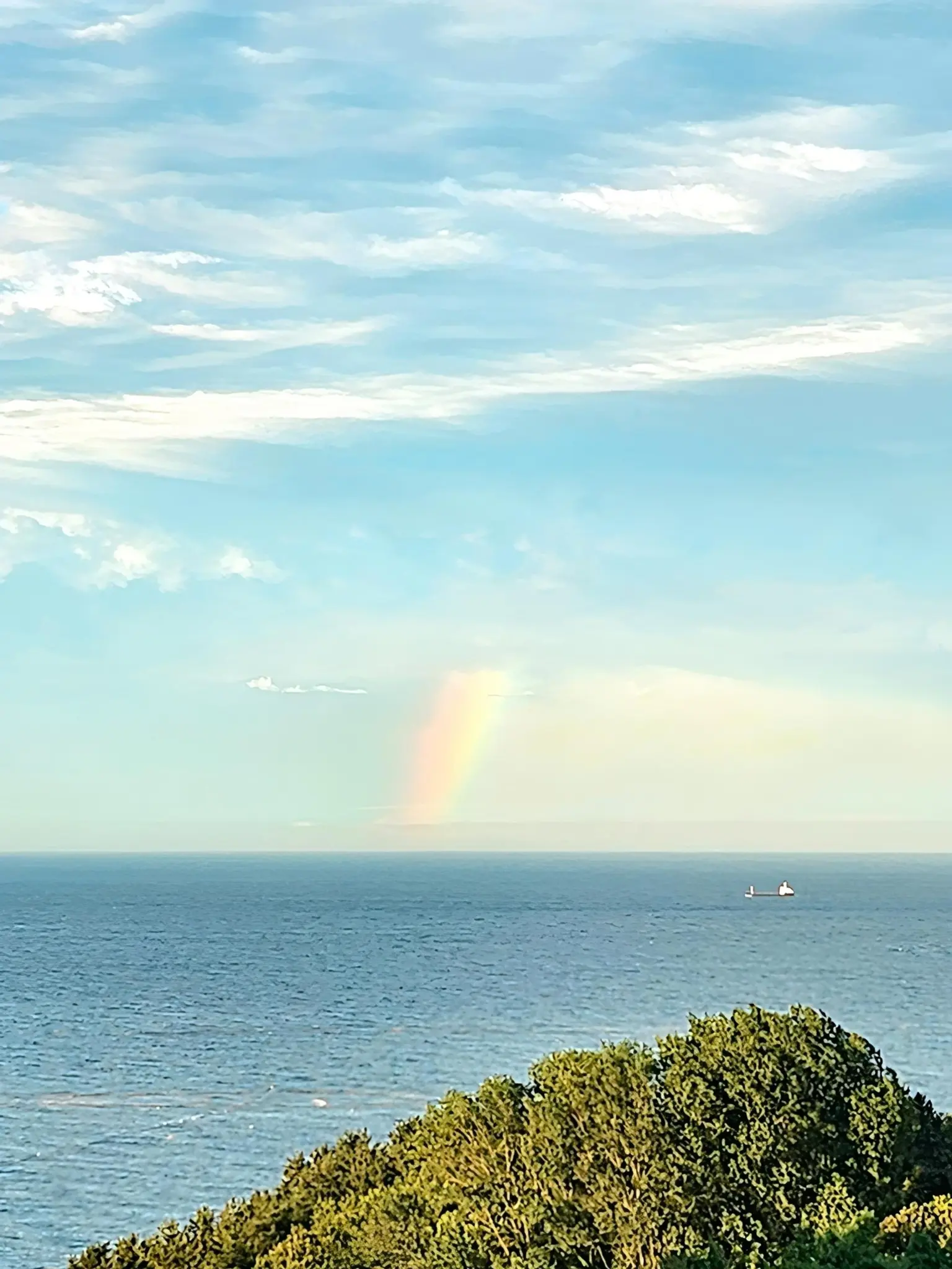 Gangwon Donghae ocean view & seaside & walkable Apartment 1BR & sleeps 2 10 min walk to Mukho Lighthouse Emotional Accommodation Ocean View Sunrise View Quiet Neighborhood Cover Photo