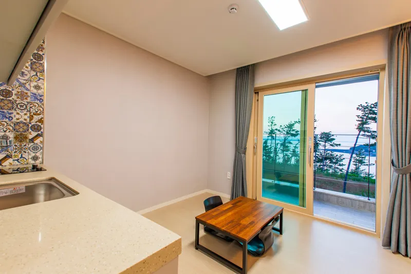 [충남 보령] 산과들 잔디정원이 있는 오션뷰 신축펜션 A동 203 온돌 2