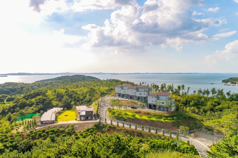 [충남 보령] 산과들 잔디정원이 있는 마운틴뷰 신축펜션 A동 204침대 6