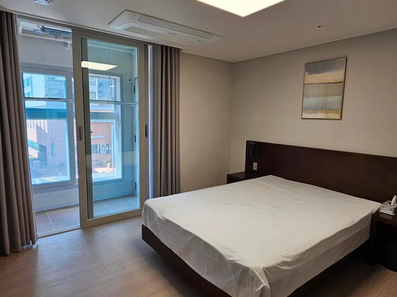 [Nohyeong-dong, Jeju][Jeju Nohyeong Intersection] Starbucks View Full Option 3 Rooms 3 Beds (10 minutes from Jeju Airport) 8