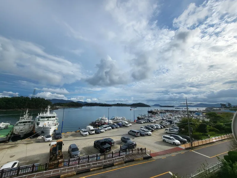 [Yeosu] A luxury house with a striking ocean view 54