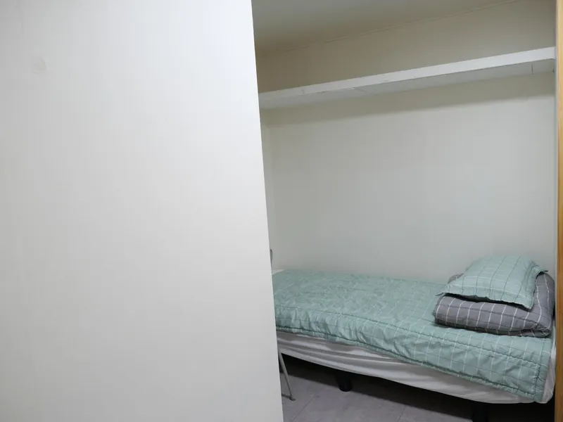 [Seocho, Seoul][Gangnam] Unrivaled Location! 3 minutes from the station, large windows, 52 private bathrooms 4