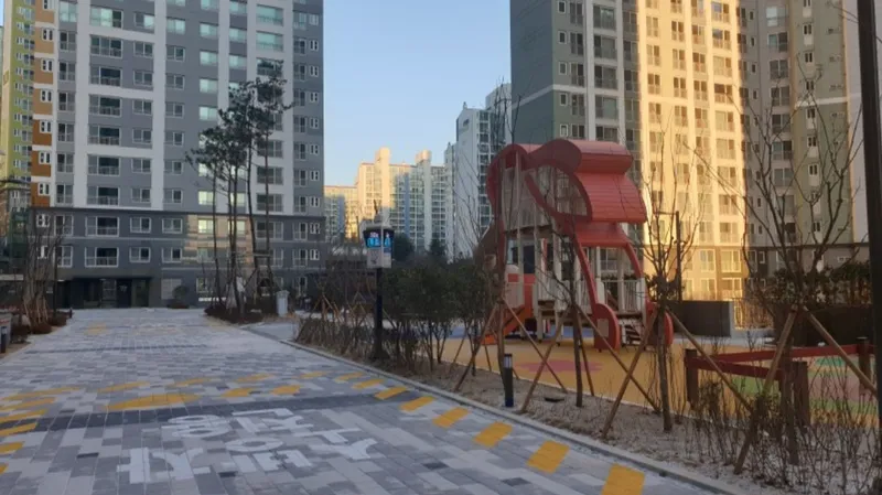 [Gimhae] Fully Furnished Private Apartment New! Newly Built 31 Pyeong #3 Bedrooms 2 Bathrooms Hotel-Class #Parking #Brand New 51