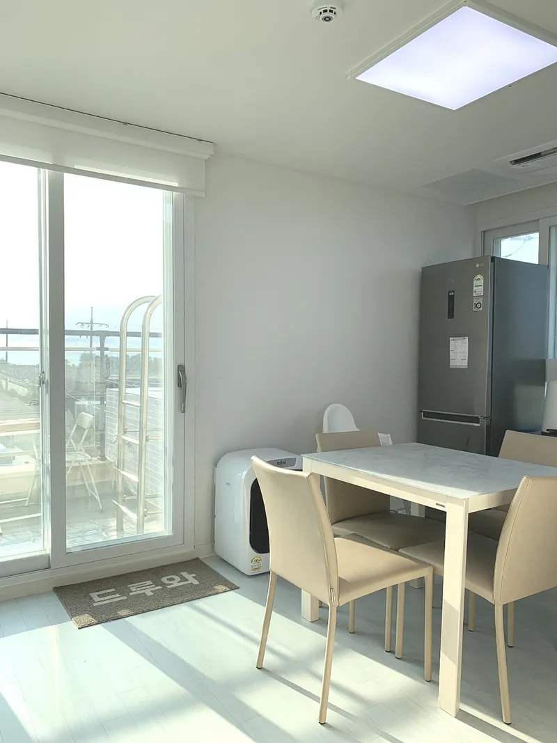 [Aewol, Jeju] A detached townhouse with a jacuzzi overlooking the nearby sea, coastal road 1 93