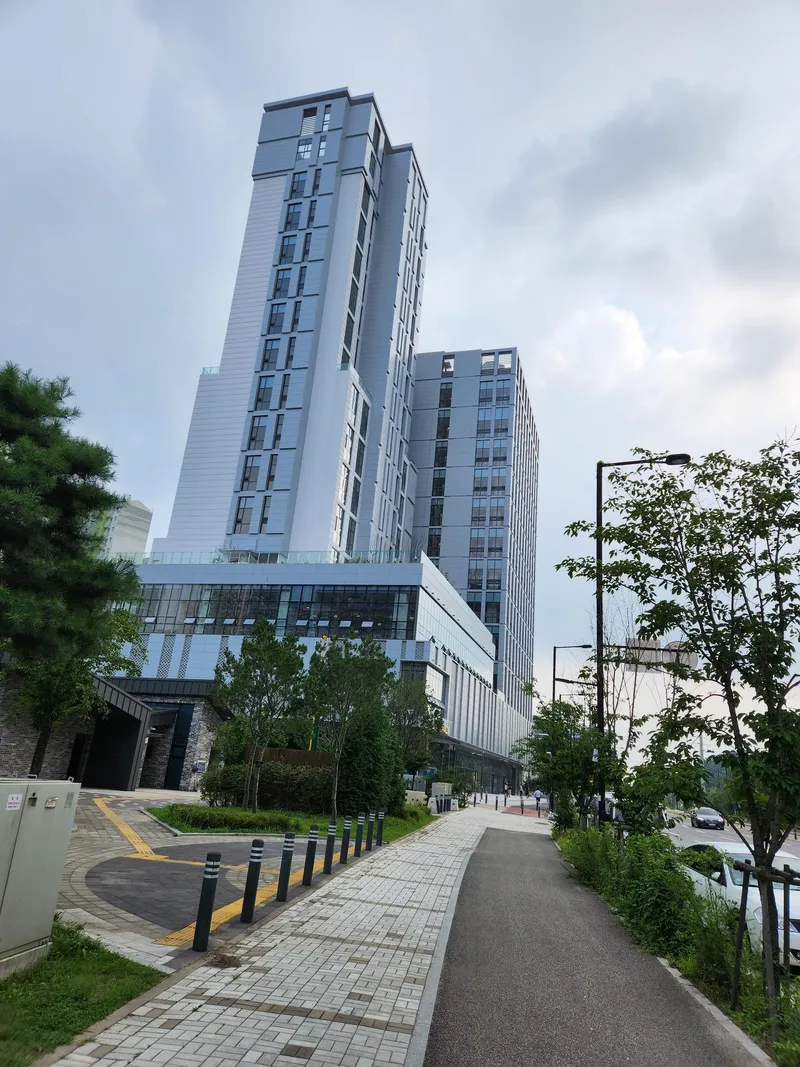 [Goyang] Hyangdong Newly built duplex officetel 5th floor park view 36