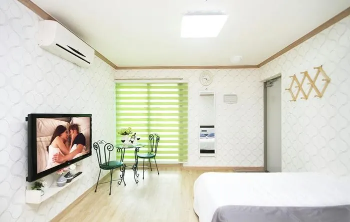 [Boryeong] Pension Cappuccino 1 (bed) within 5 minutes walk from Daecheon Beach 2