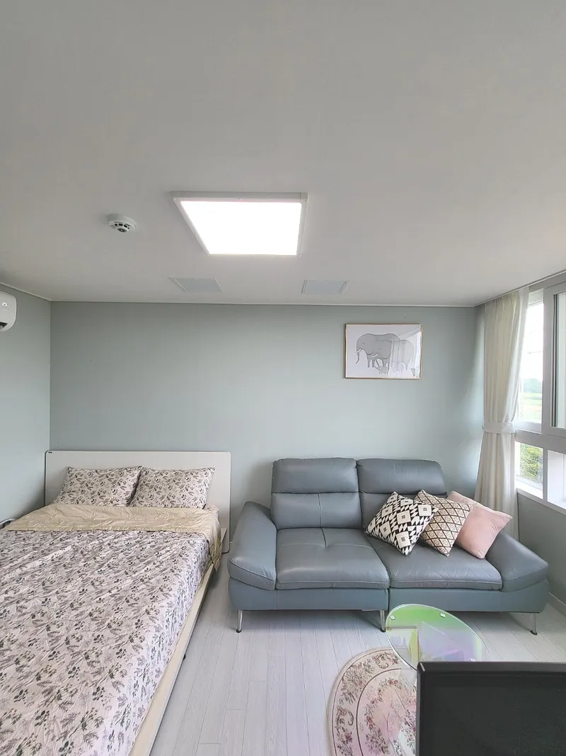 [Aewol, Jeju] A detached townhouse with a jacuzzi overlooking the nearby sea, coastal road 1 107