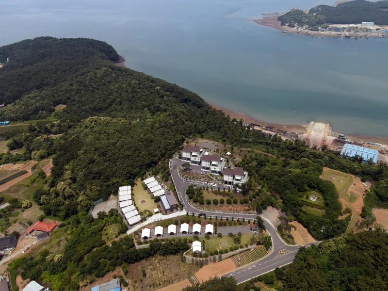 [충남 보령] 산과들 잔디정원이 있는 마운틴뷰 신축펜션 A동 204침대 10