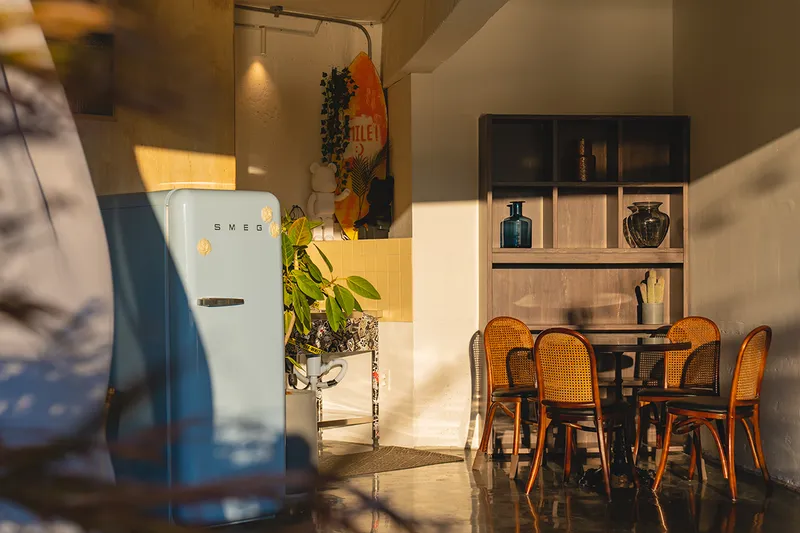 [Yeosu] Cocktail bar concept accommodation with a view of the night sea in the center of Yeosu Cafe Street 40