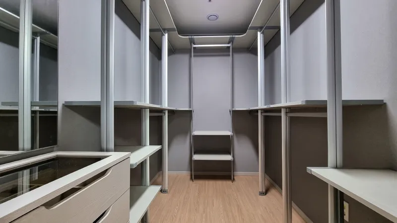 [Gimhae] Fully Furnished Private Apartment New! Newly Built 31 Pyeong #3 Bedrooms 2 Bathrooms Hotel-Class #Parking #Brand New 52