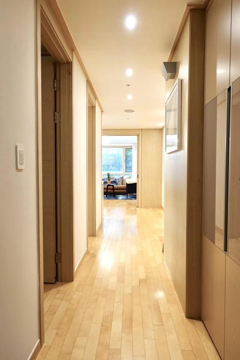 [Gwangjin, Seoul] Convenient living, convenient access, Gangbyeon Station, Dong Seoul Terminal, 3 minutes on foot, full option 2