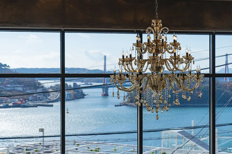 [Yeosu] Cocktail bar concept accommodation with a view of the night sea in the center of Yeosu Cafe Street 3