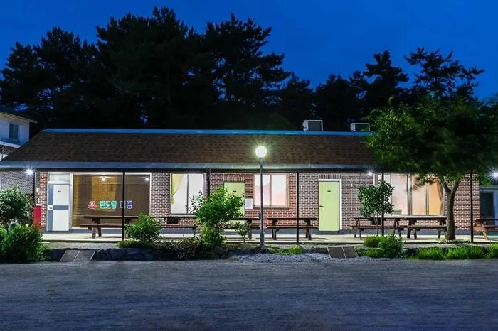 [충남 태안] 삼봉해수욕장 도보5분이내 온돌룸 9