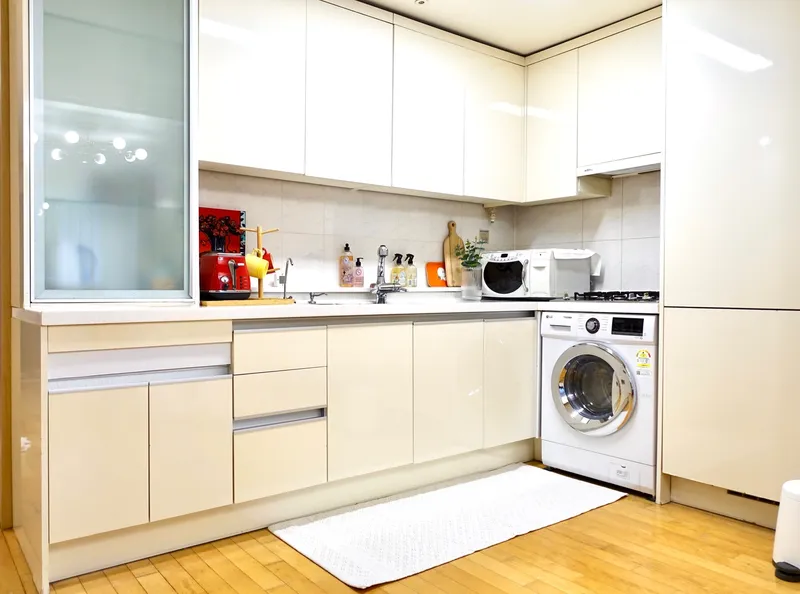 [Gwangjin, Seoul] Convenient living, convenient access, Gangbyeon Station, Dong Seoul Terminal, 3 minutes on foot, full option 16