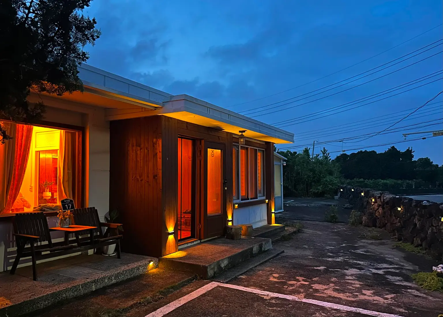 西归浦城山 橘子田与石墙环绕的充满情调的独栋住宅 #独家一周半 - main image