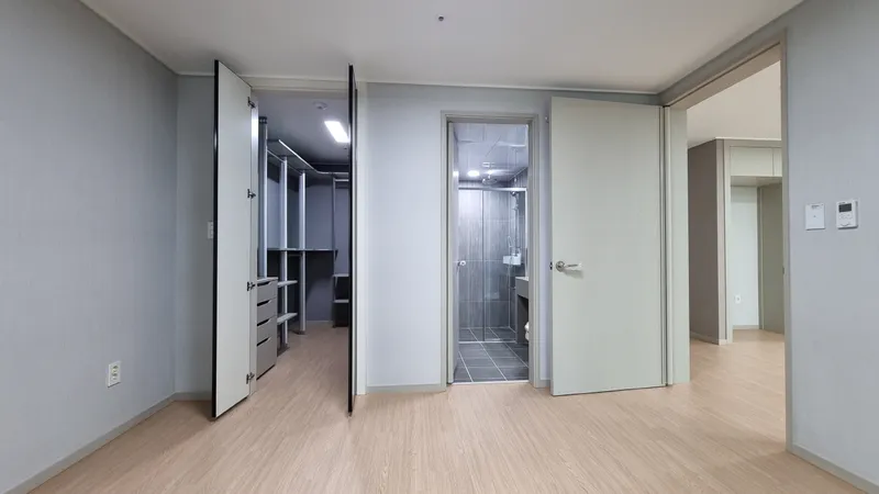 [Gimhae] Fully Furnished Private Apartment New! Newly Built 31 Pyeong #3 Bedrooms 2 Bathrooms Hotel-Class #Parking #Brand New 50
