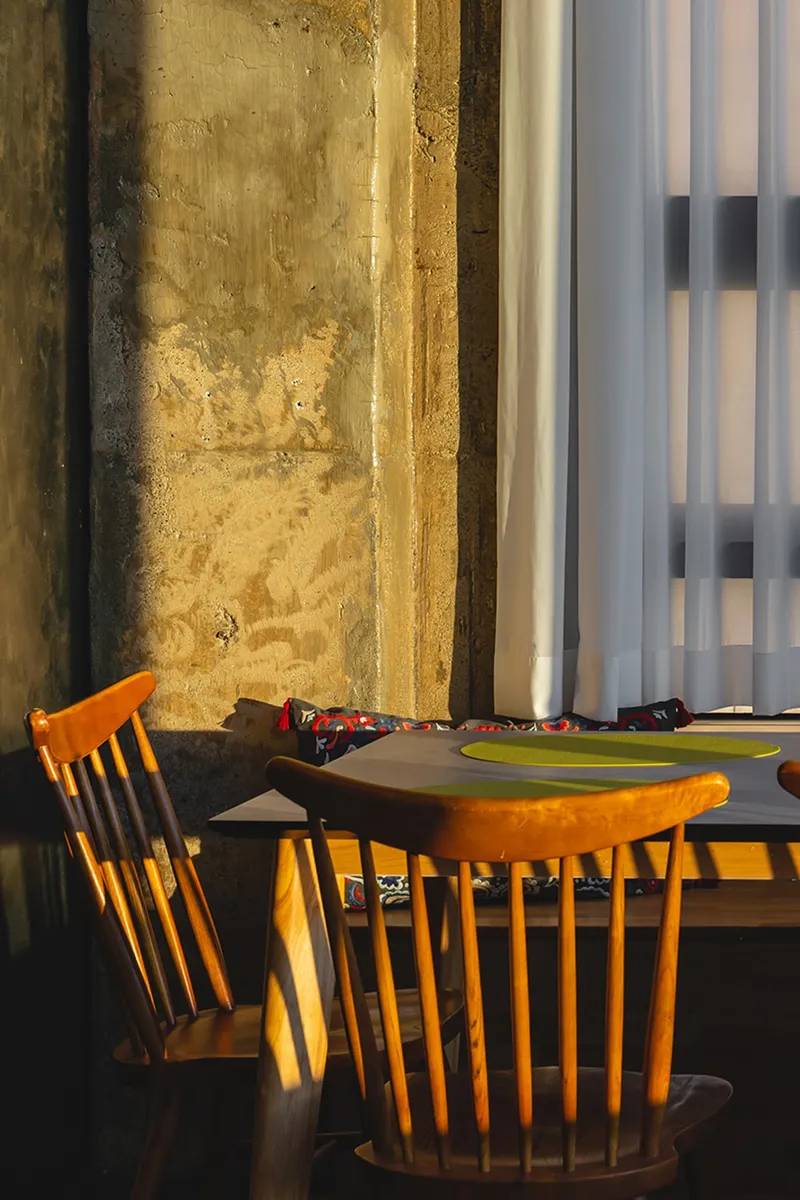 [Yeosu] Cocktail bar concept accommodation with a view of the night sea in the center of Yeosu Cafe Street 66