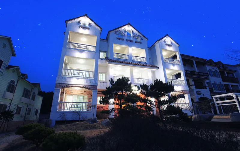 [충남 태안] 청포대 해수욕장 바로앞 화이트톤 펜션 #스파 #에린지움 8