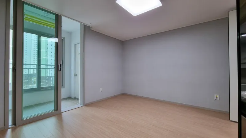 [Gimhae] Fully Furnished Private Apartment New! Newly Built 31 Pyeong #3 Bedrooms 2 Bathrooms Hotel-Class #Parking #Brand New 48