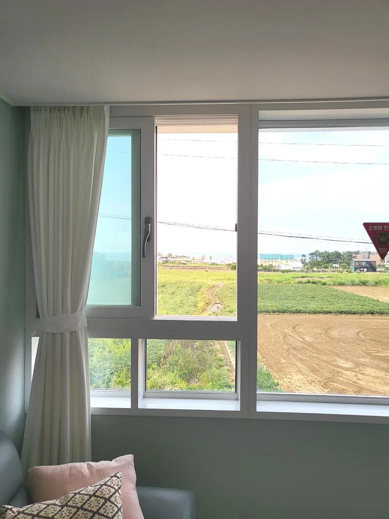 [Aewol, Jeju] A detached townhouse with a jacuzzi overlooking the nearby sea, coastal road 1 112