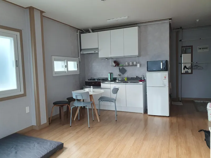 [Hongcheon] One-room apartment 302, 5 minutes away by car from Vivaldi Park, a mountain village with good air 4