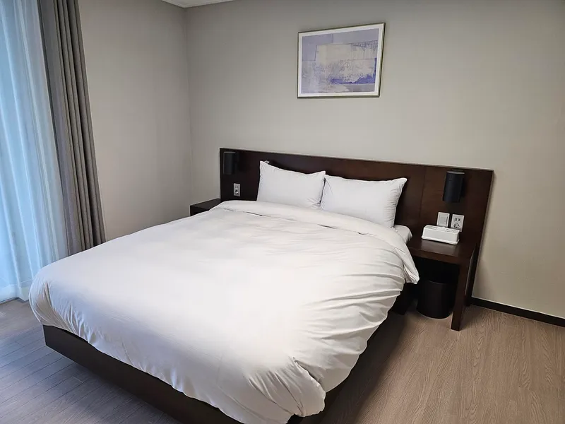 [제주 노형동] 제주 시내 중심가, 6인 숙박 가능, 방 3개, 욕실 2개, 고급 오션뷰 아파트, 드림타우 인근. 25