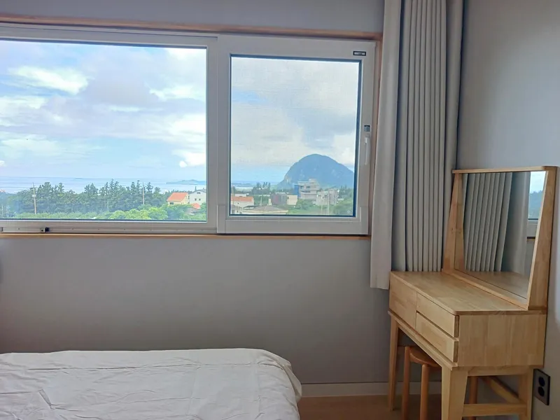 [Andeok, Seogwipo] 2nd floor of a detached house with views of Sanbangsan Mountain and the ocean 3