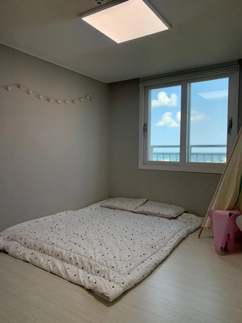 [Aewol, Jeju] Aired on Save Me Holmes Living room sea view Coastal road super close to the sea view 89
