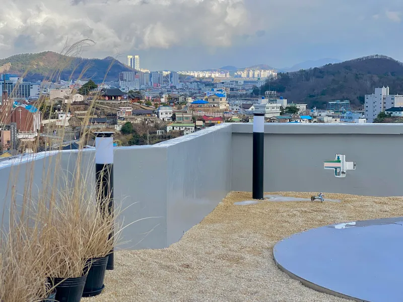 [전남 목포] 앞은 목포항 뒤로는 유달산 전망의 신축 복층 독채 62