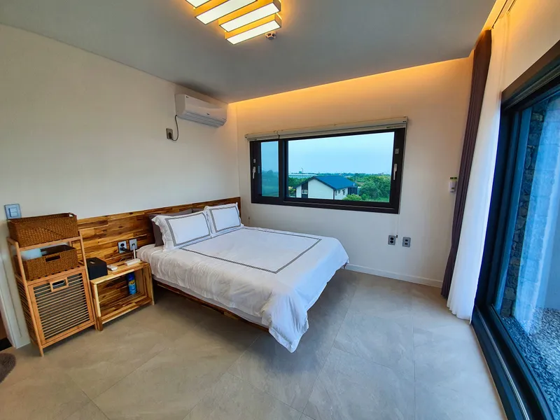 [Hangyeong, Jeju] Private ocean view two-room duplex independent pension 2