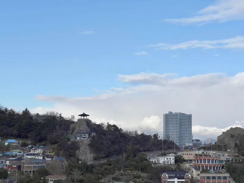 [전남 목포] 앞은 목포항 뒤로는 유달산 전망의 신축 복층 독채 68