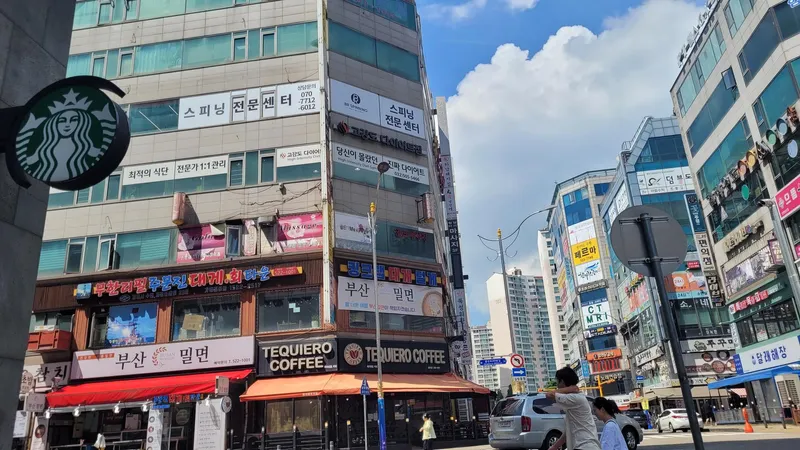 [Bupyeong, Incheon] 3-minute walk from Seoul Subway Line 7 Station, full of delicious restaurants, cafes, and emotional bars 21