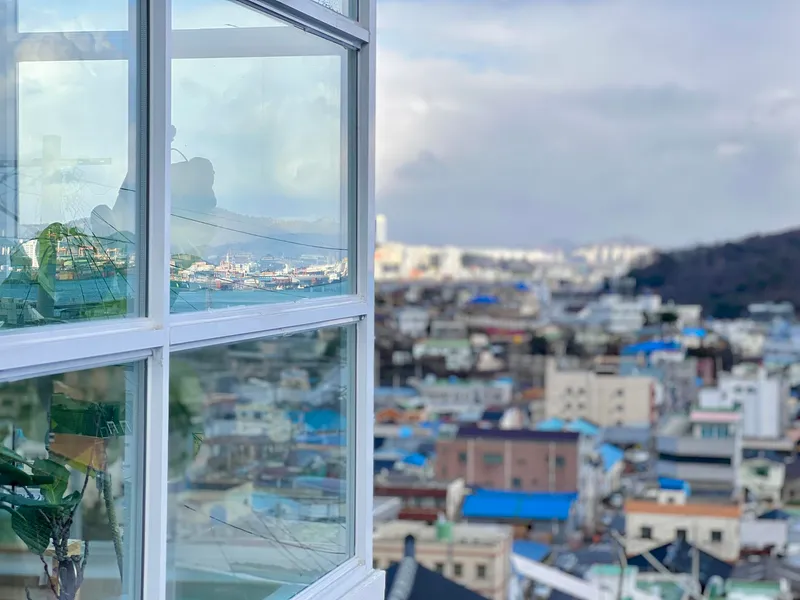 [전남 목포] 앞은 목포항 뒤로는 유달산 전망의 신축 복층 독채 57