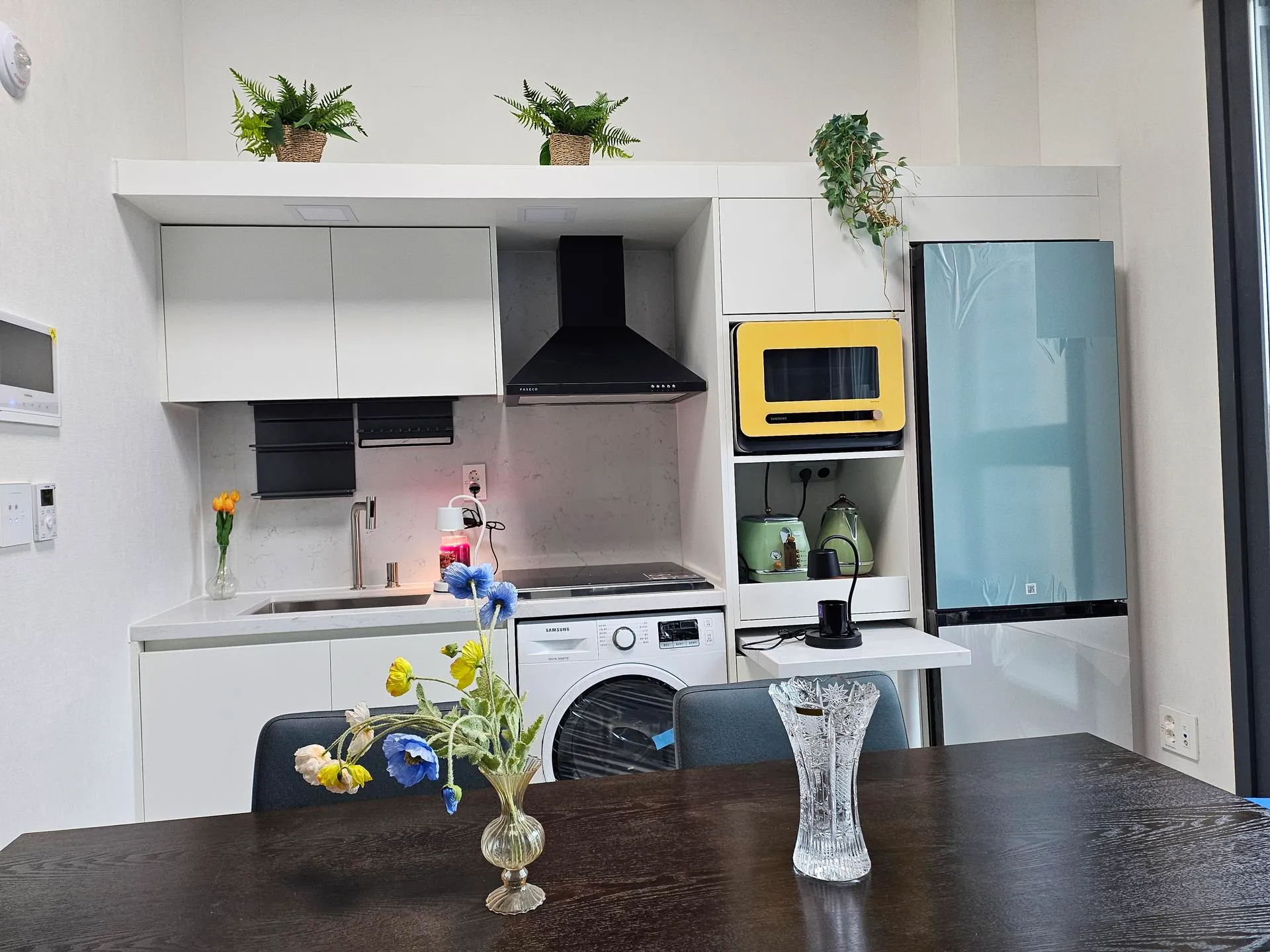 Sindang-dong Transit-Friendly Two-Bedroom