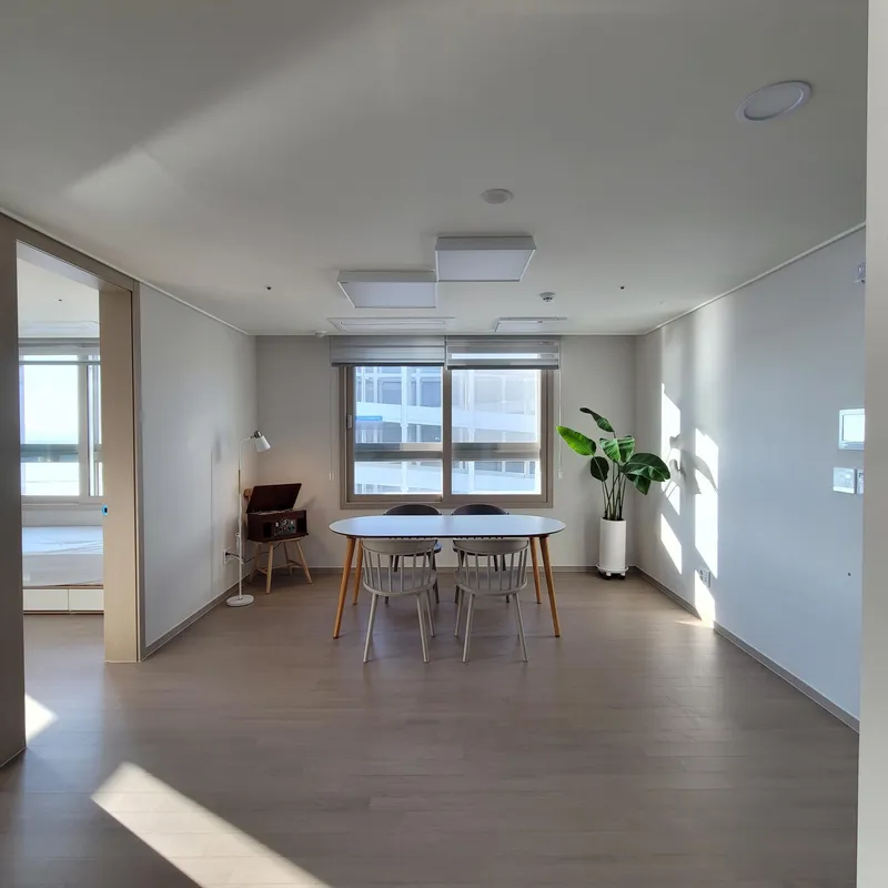 [Ansan] Newly built three-room officetel with Sihwa Lake in the background 11