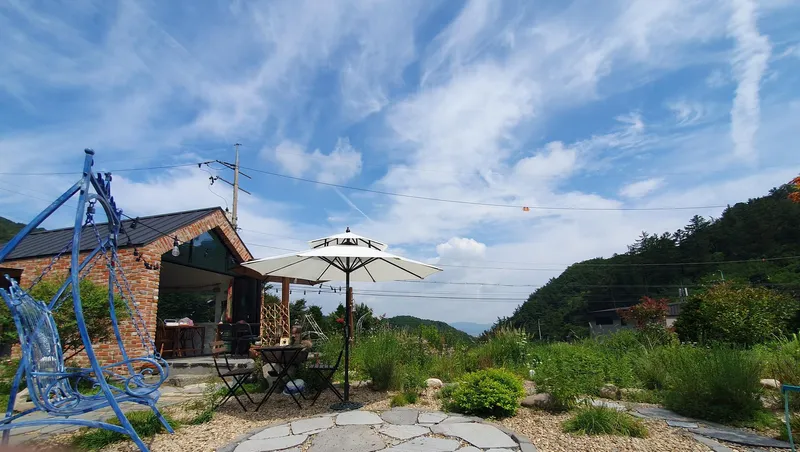 [Yangpyeong] Three-sided Mountain View, 10 minutes by car to Yangpyeong Station, detached one-room independent house 74
