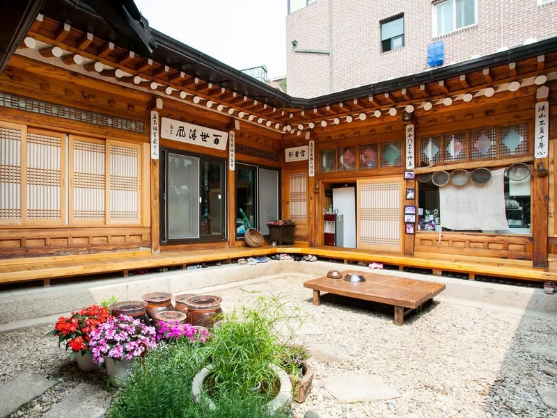 [서울 종로][서울 종로 한옥] 한옥 마당이 보이는 투룸과 거실 독립 22