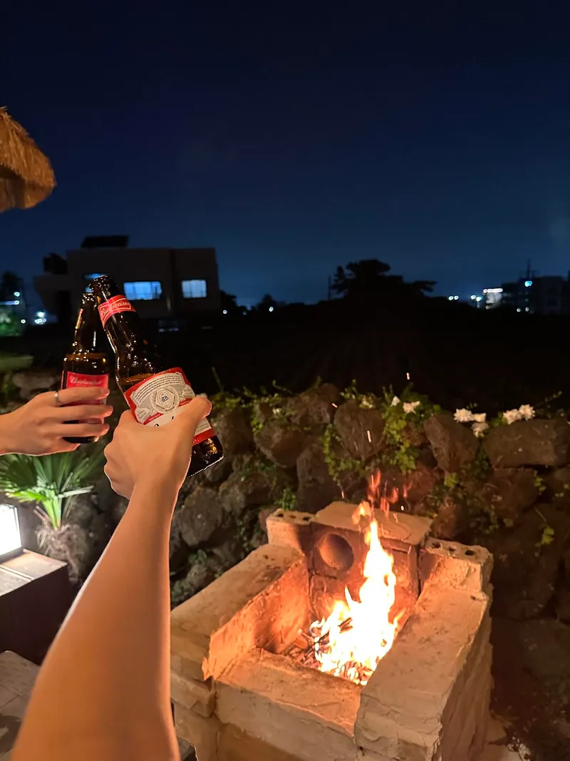 [제주 애월] 실내자쿠지 유아용품 저상형침대 불멍 바베큐 해안도로 인접 35