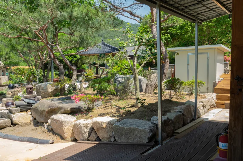 [Suncheon] 5000 pyeong quiet and healing hanok with various animals #Mirinae 10