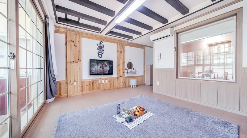 [Geoje] A quiet pension with ondol room on the second floor, 1 minute walk from Hakdong Mongdol Beach 7