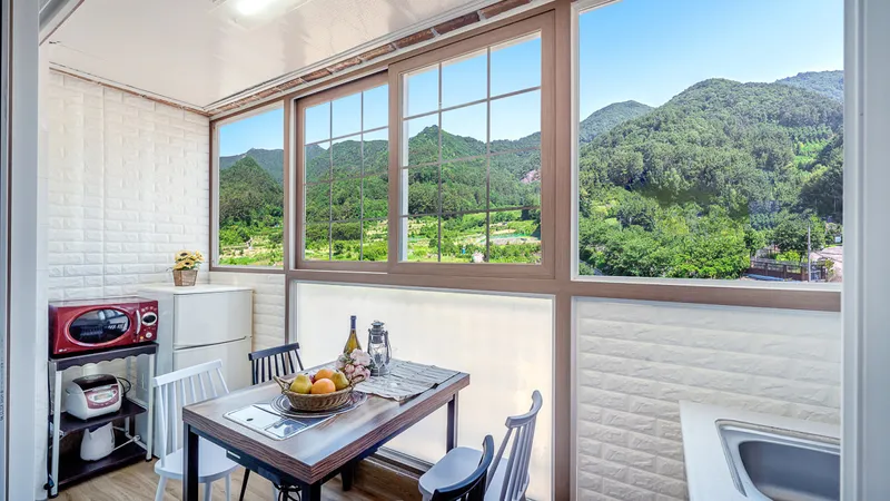 [Geoje] A quiet pension with ondol room on the second floor, 1 minute walk from Hakdong Mongdol Beach 10