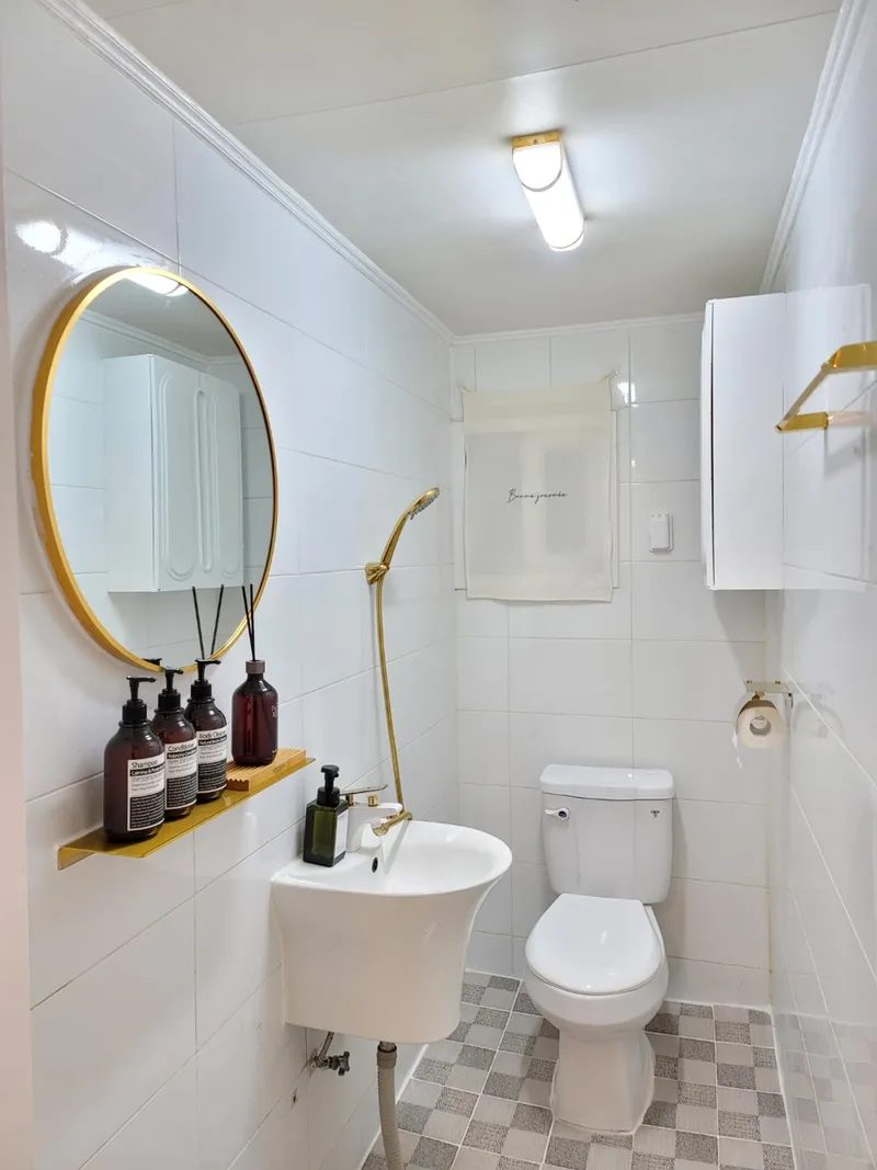[Mapo, Seoul] #5 mins from Sinchon Station #Hongdae & Yeonam-dong #2 rooms #Up to 4 people #Full options 21