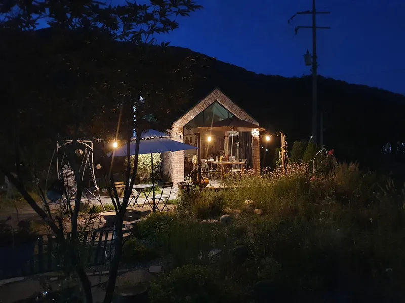 [Yangpyeong] Three-sided Mountain View, 10 minutes by car to Yangpyeong Station, detached one-room independent house 71