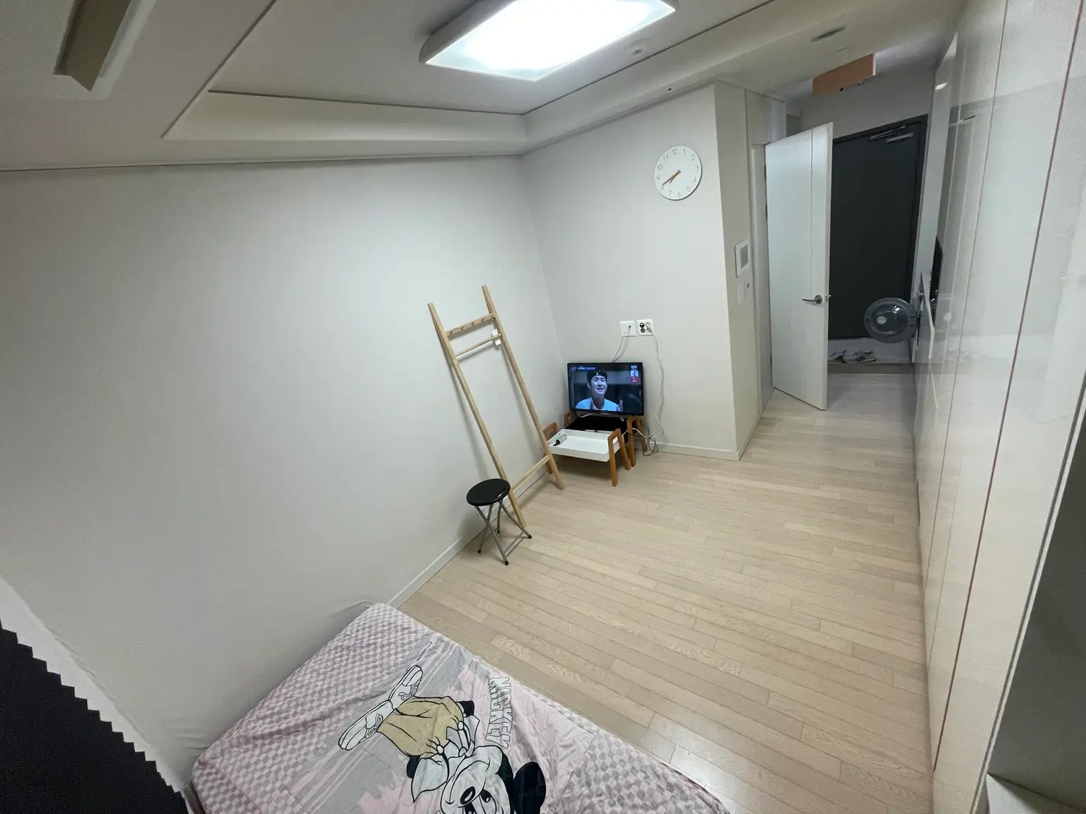 首尔麻浦区 上岩洞附近短期出租单间办公酒店 - main image