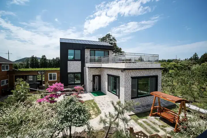 [Seongsan, Seogwipo] Two-room independent pension with the scent of the forest 14